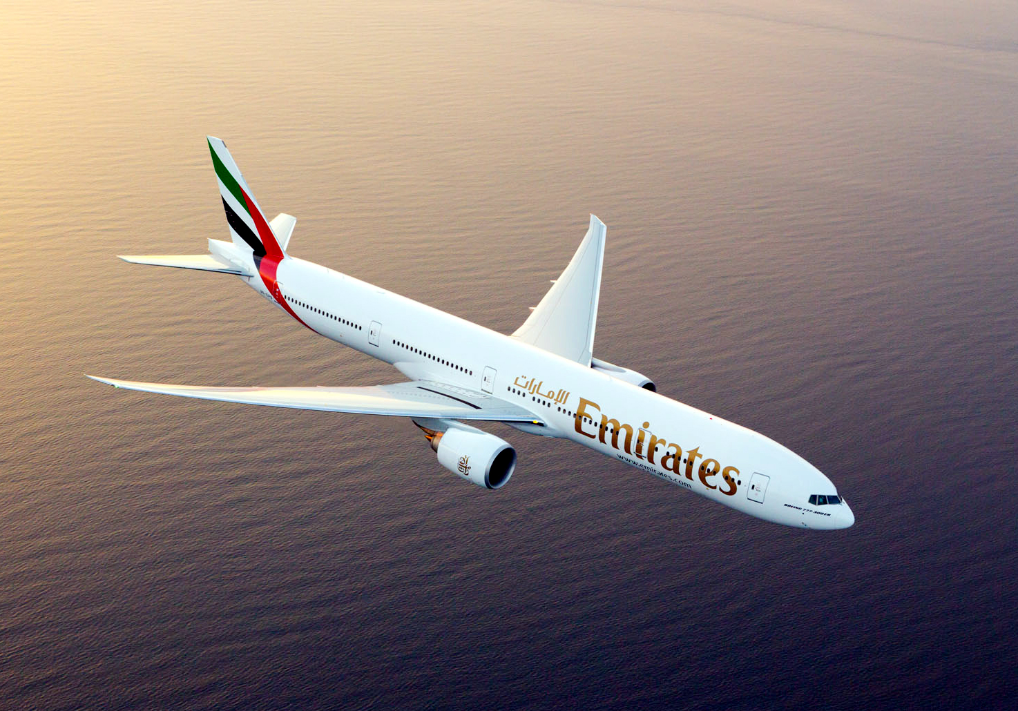 航空機・ヘリコプター Emirates Boeing 777-300ER The Boeing 777-300ER At Emirates: 5 Things You Need To Know