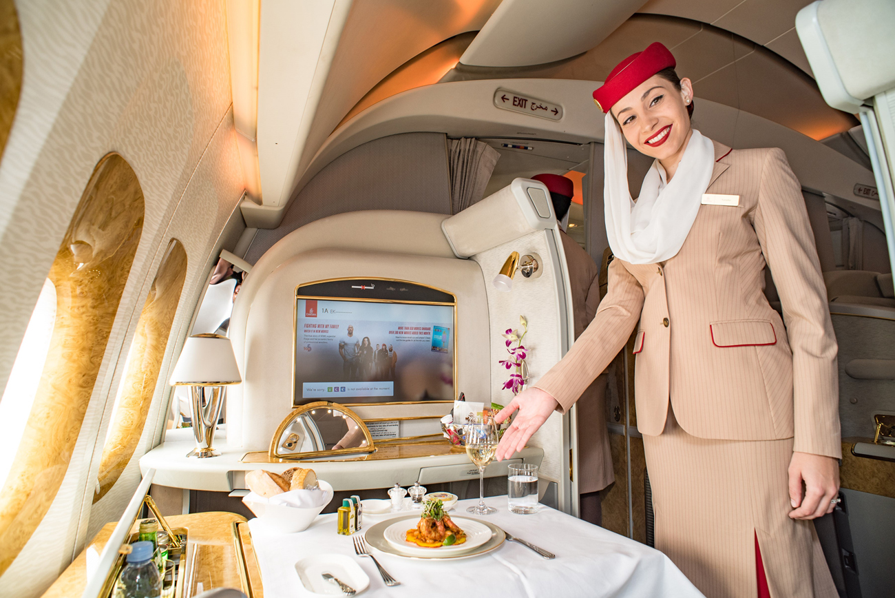 Emirates Brings First Class To Durban Airlines Emirates Airline First Class Suite Experience Boeing 777 300er Durban Aviation Business Middle East