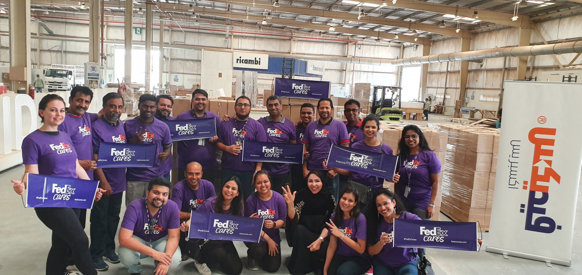 Team members of FedEx Express, a subsidiary of FedEx Corp., celebrated Ramadan by giving back to the community. As part of the initiative they distributing 500 food boxes to workers in Al Quoz. FedEx Express give back to the community this Ramadan