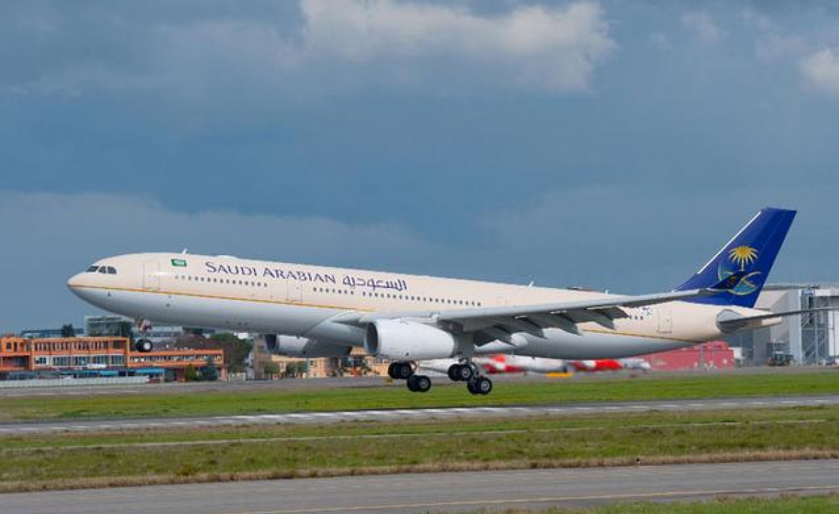 Saudi Airline Pilot Refuses To Fly Plane In India Business Aviation Business Middle East