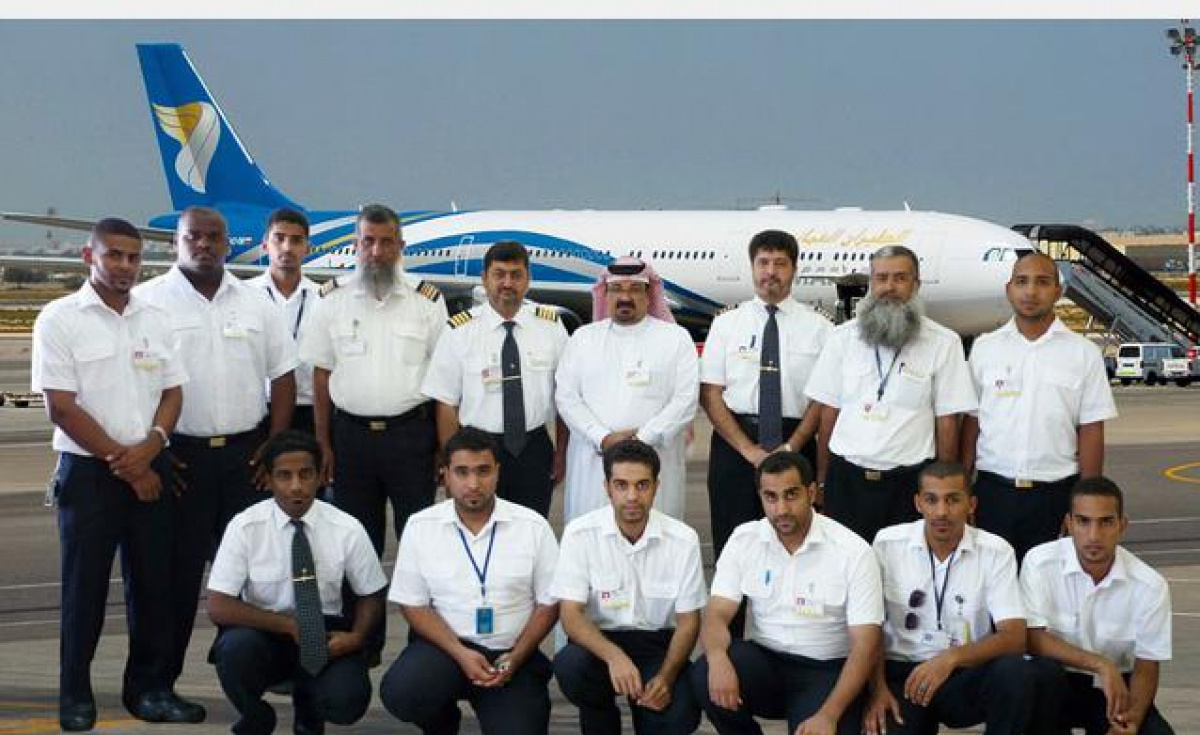 Oman Air Boosts Marshalling Team At Muscat Airport Business Aviation Business Middle East