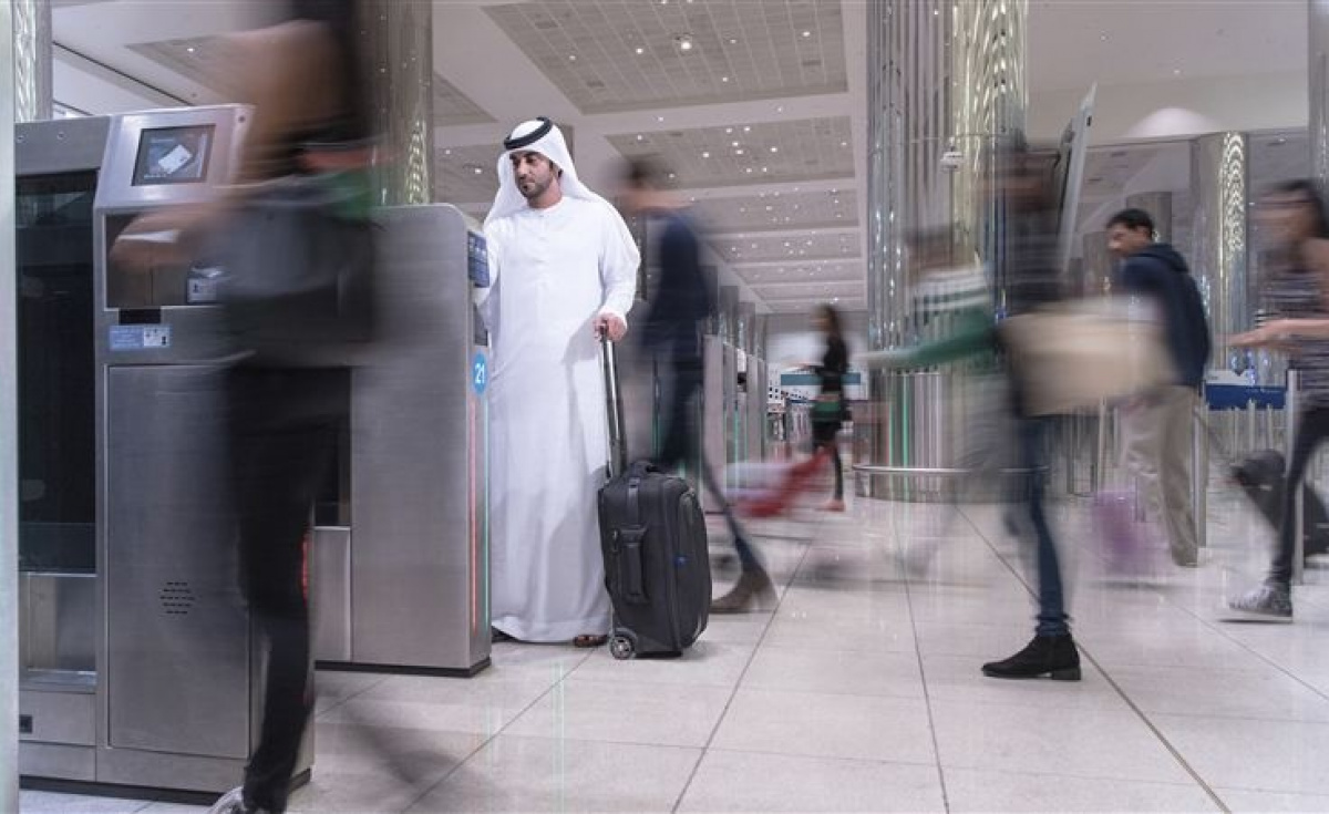 The 96-hour, AED 300 visa can be used by all passengers with trips planned from Abu Dhabi, or with intermediate flights through Abu Dhabi on the way to their destination if their layover exceeds four hours. The 96-hour, AED 300 visa can be used by all passengers with trips planned from Abu Dhabi, or with intermediate flights through Abu Dhabi on the way to their destination if their layover exceeds four hours.