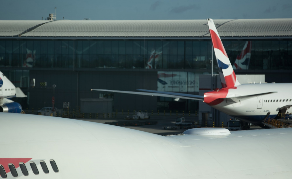 Available approximately 10 minutes to the flight, once the aircraft reaches 10,000ft, the service will consist of two paid Wi-Fi packages. Available approximately 10 minutes to the flight, once the aircraft reaches 10,000ft, the service will consist of two paid Wi-Fi packages.