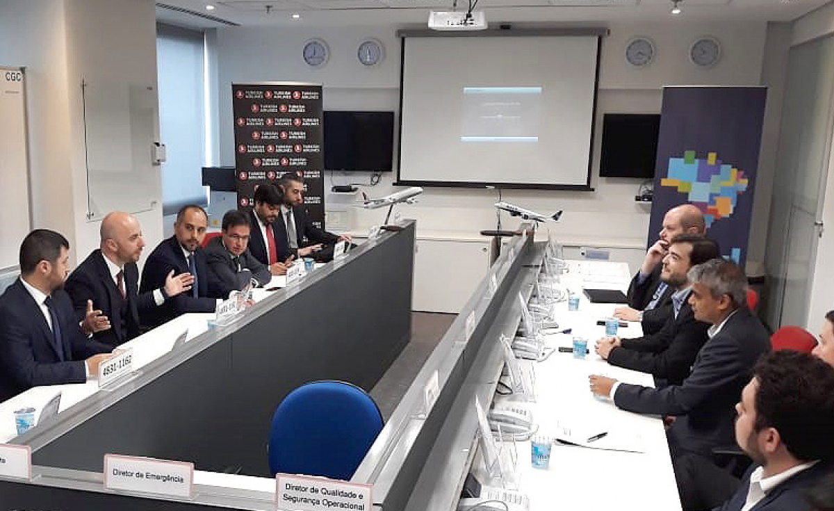 The signing of the new FFP agreement was conducted at Azul Brazilian Airlines Headquarters in Sao Paulo. The signing of the new FFP agreement was conducted at Azul Brazilian Airlines Headquarters in Sao Paulo.