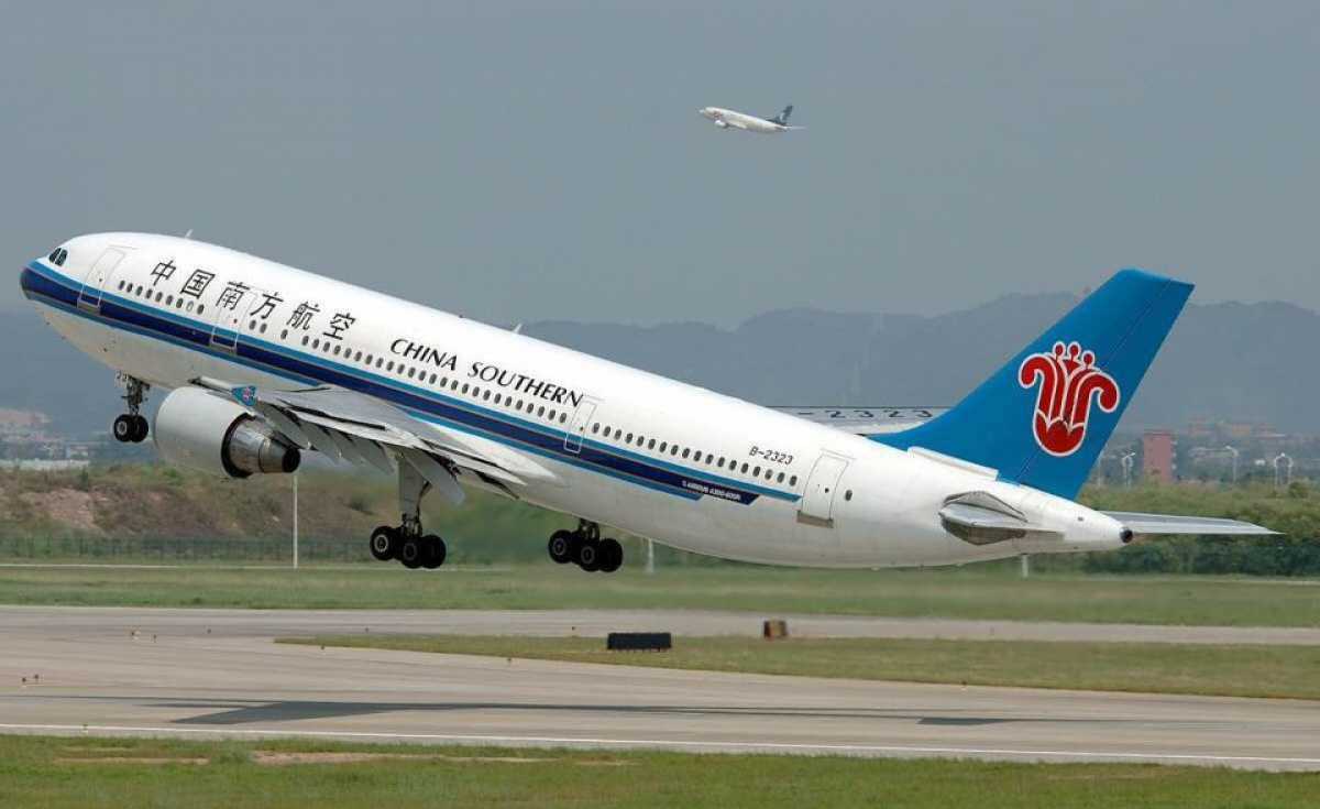 Emirates and China Southern Airlines have signed a memorandum of understanding to progress a comprehensive codeshare agreement. Emirates and China Southern Airlines have signed a memorandum of understanding to progress a comprehensive codeshare agreement.