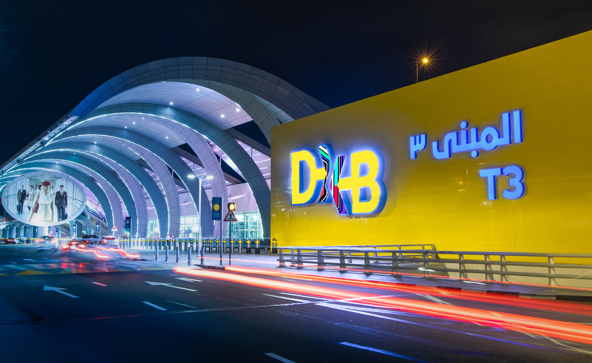dubai airports pleased with huawei