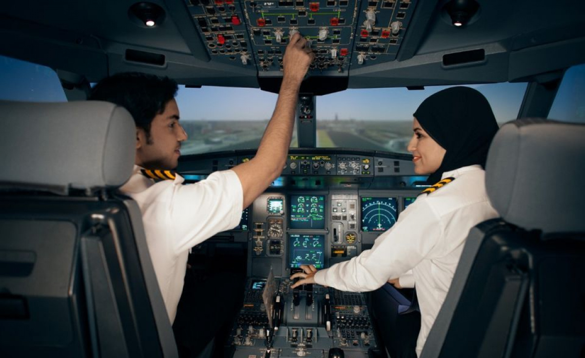 Etihad Aviation Training currently has over 100 cadet pilots and 22 training aircraft, including four Embraer Phenom 100 jets, all based at Al Ain. Etihad Aviation Training currently has over 100 cadet pilots and 22 training aircraft, including four Embraer Phenom 100 jets, all based at Al Ain.