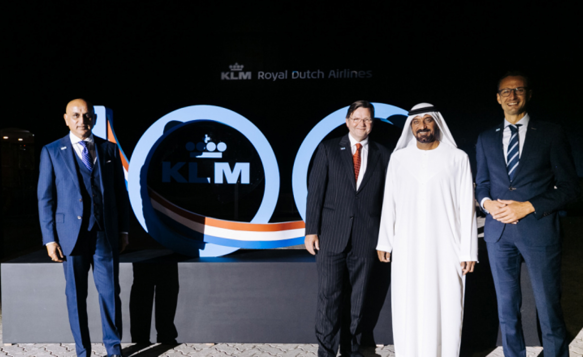 HH Sheikh Ahmed bin Saeed Al Maktoum, chairman of Dubai Airports, with KLM executives Yeshwant Pawar, Welmer Blom and Vincent Van Hooff HH Sheikh Ahmed bin Saeed Al Maktoum, chairman of Dubai Airports, with KLM executives Yeshwant Pawar, Welmer Blom and Vincent Van Hooff