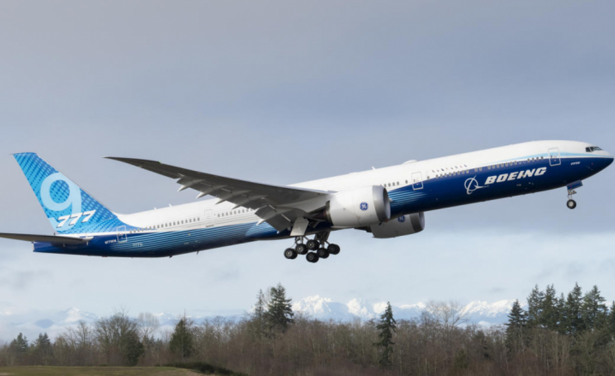 Boeing has had few occassions to celebrate since its new 777X made its first flight in January. Boeing has had few occassions to celebrate since its new 777X made its first flight in January.