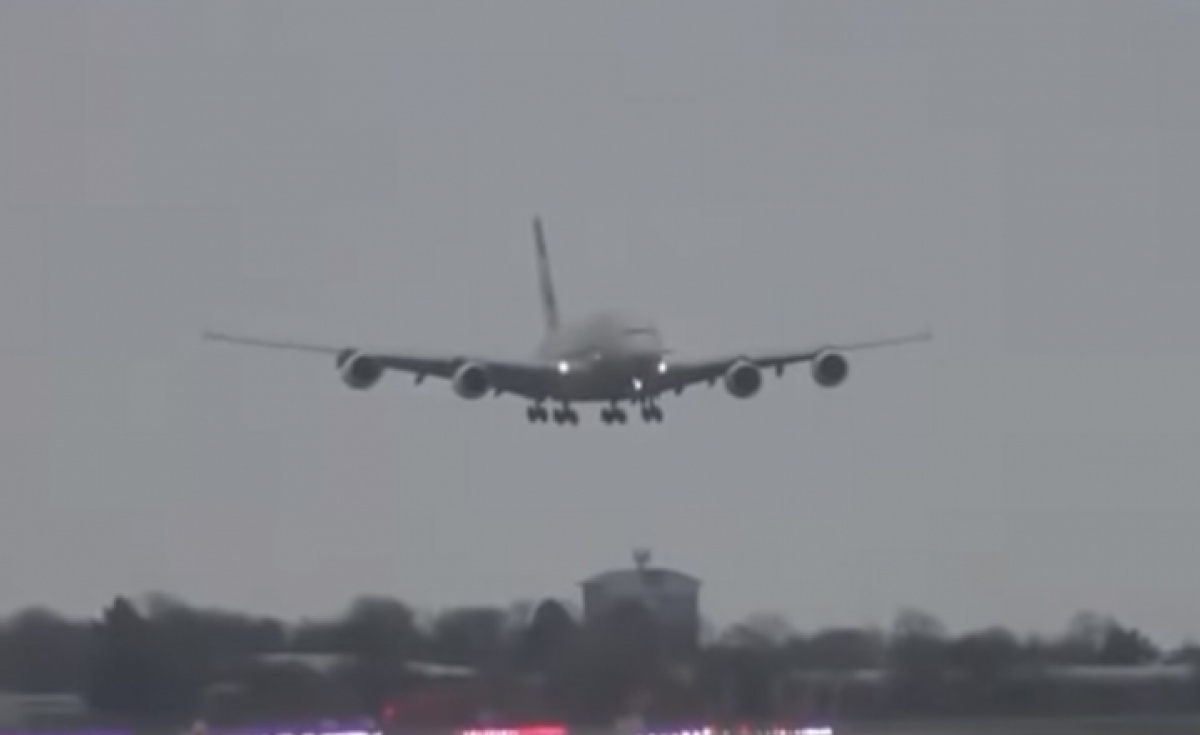Etihad Airways, A380, Storm dennis, London Heathrow, Heathrow Etihad Airways, A380, Storm dennis, London Heathrow, Heathrow