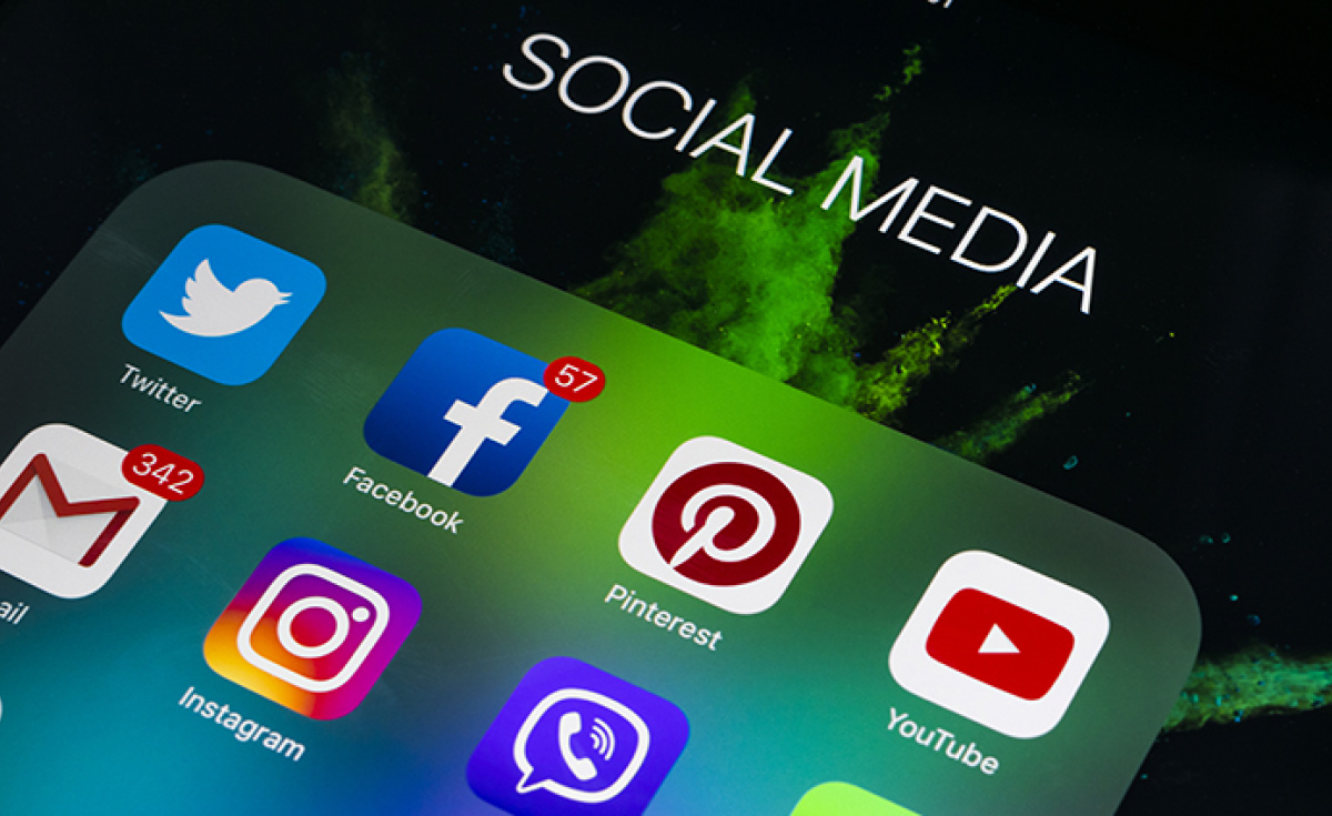 In-flight internet, In-flight entertainment systems, In-flight technology In-flight internet, In-flight entertainment systems, In-flight technology