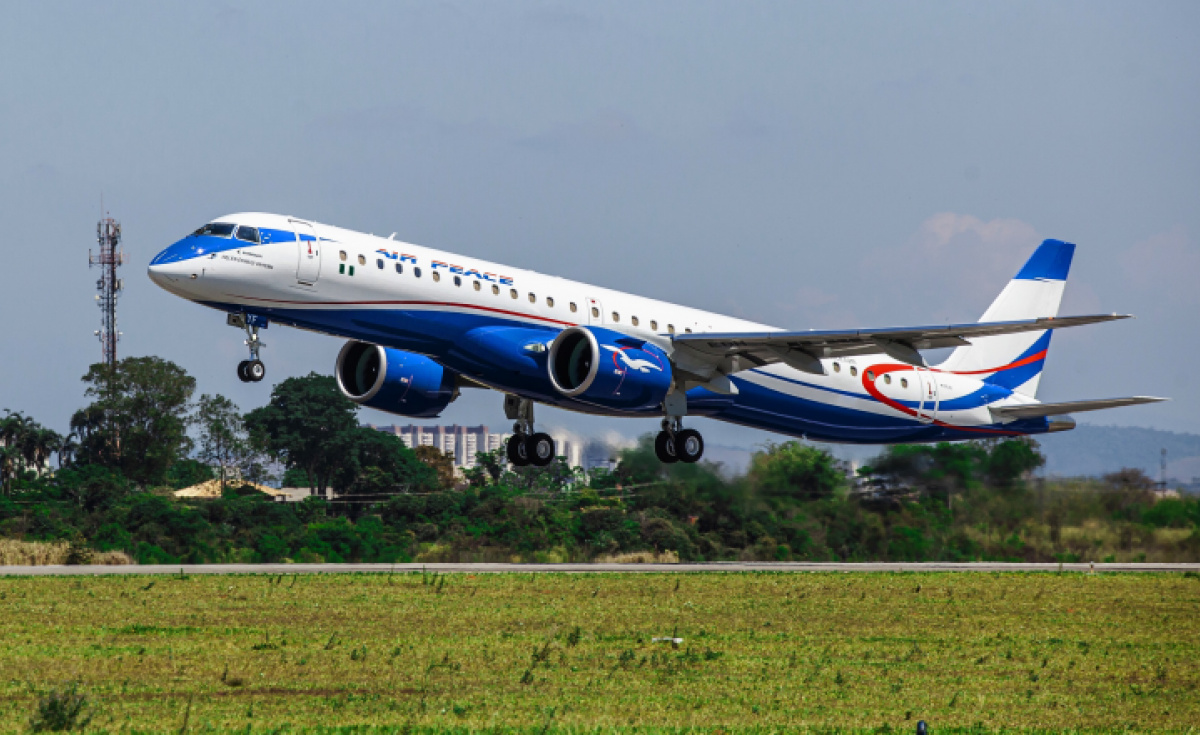 Embraer Bolsters Regional Jet Stronghold In Africa Airlines Embraer Air Peace Congo Airways Aviation Business Middle East
